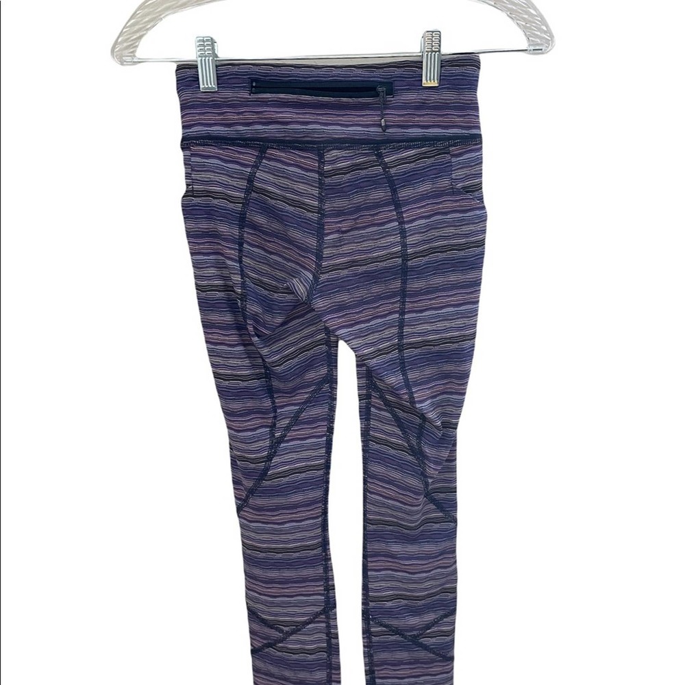 Lululemon Inspire Crop II Space Dye Twist Iris Flower Pink‎ Shell Purple Size 2 - Picture 4 of 7